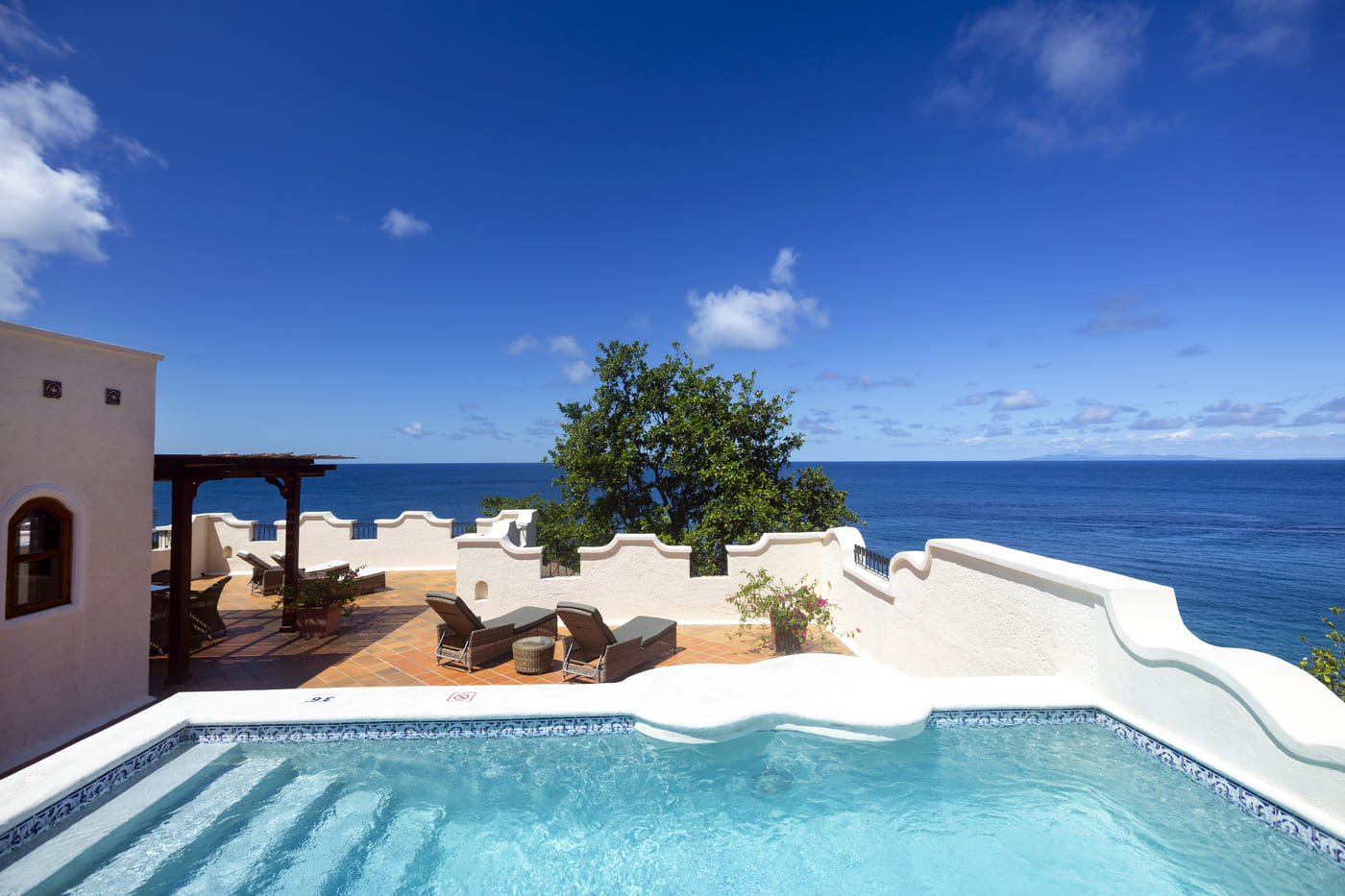 3 Bedroom Rooftop terrace Ocean view Villa Suite + Pool at Cap Maison Smugglers Cove
